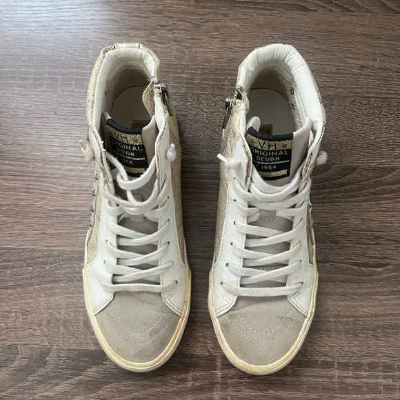 Vintage Havana White and Tan Star Sneakers - Picture 1 of 7